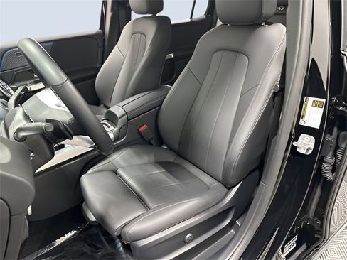 Used 2025 Mercedes-Benz GLB 250 4MATIC image 28