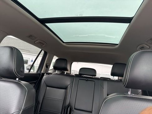 Certified 2022 Volkswagen Atlas SEL image 18