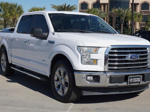Used 2015 Ford F150 XLT w/ Equipment Group 302A Luxury image 3