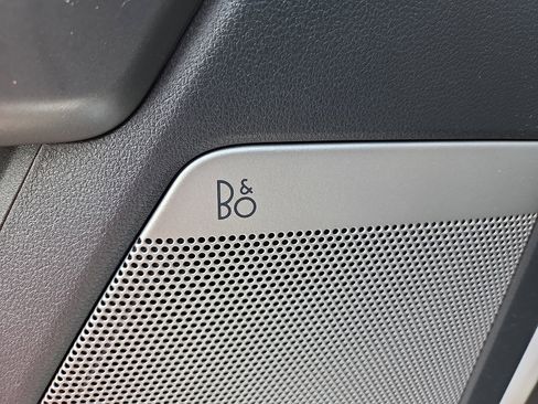 Used 2022 Ford F150 Lariat image 11