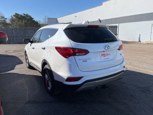 Used 2017 Hyundai Santa Fe Sport image 5