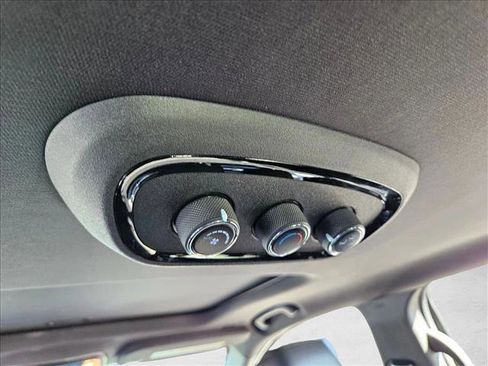 Used 2024 Dodge Durango GT image 19