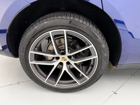 Used 2025 Porsche Macan image 43