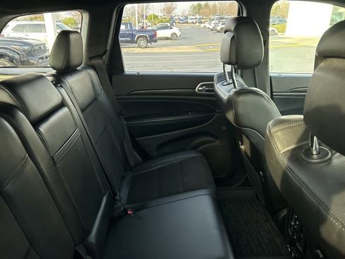 Used 2020 Jeep Grand Cherokee Altitude image 5