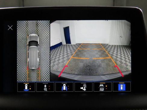 Used 2024 Chevrolet Tahoe LT w/ Luxury Package image 15