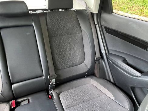 Used 2025 Kia Seltos S FWD image 39