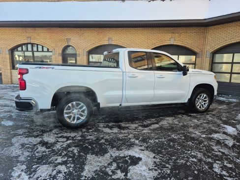 Used 2024 Chevrolet Silverado 1500 LT image 8