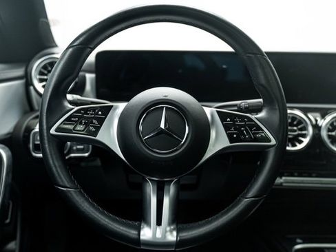 Used 2025 Mercedes-Benz CLA 250 image 21