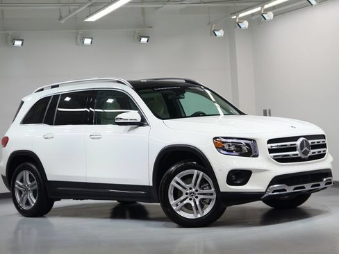 Certified 2023 Mercedes-Benz GLB 250 4MATIC image 8