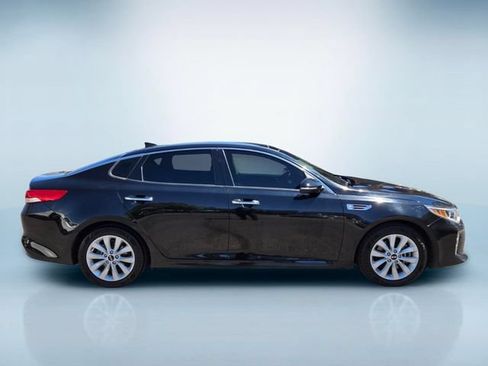 Used 2017 Kia Optima EX w/ Premium Package FWD image 3