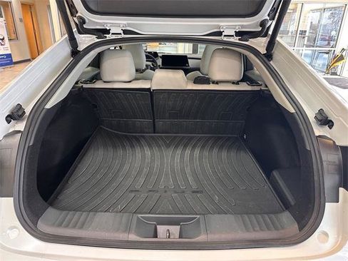 Certified 2025 Toyota Prius Limited image 28