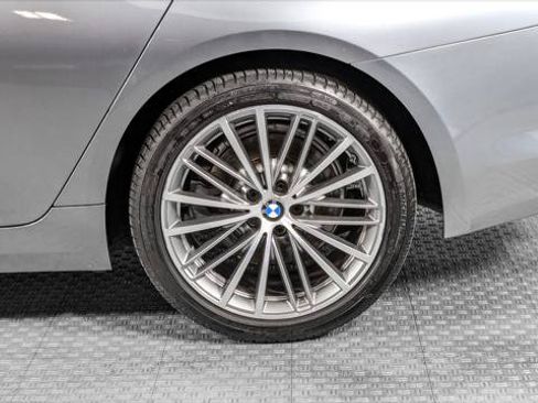 Used 2018 BMW 530e RWD image 35