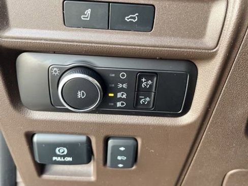 Used 2023 Ford Expedition King Ranch image 18