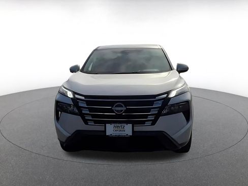 Used 2025 Nissan Rogue SV FWD image 4