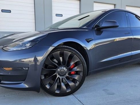Used 2022 Tesla Model 3 Performance image 1