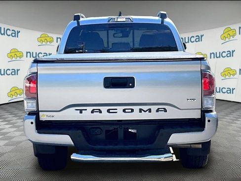 Used 2023 Toyota Tacoma TRD Sport w/ Technology Package AWD/4WD image 5