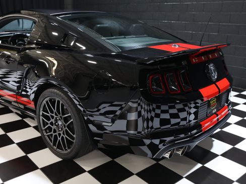 Used 2013 Ford Mustang Shelby GT500 RWD image 28