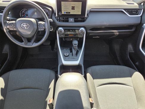 Used 2025 Toyota RAV4 XLE image 8