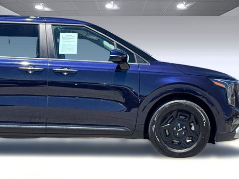 Used 2026 Kia Carnival FWD image 36