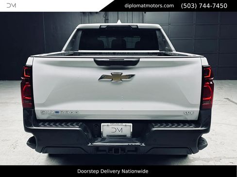 Used 2024 Chevrolet Silverado EV W/T image 5