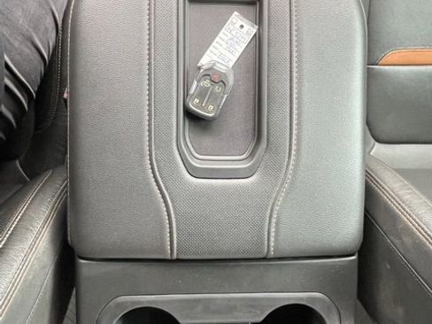 Used 2020 GMC Sierra 1500 AT4 w/ AT4 Premium Package image 19