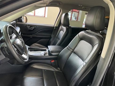 Used 2023 Lincoln Aviator AWD image 20
