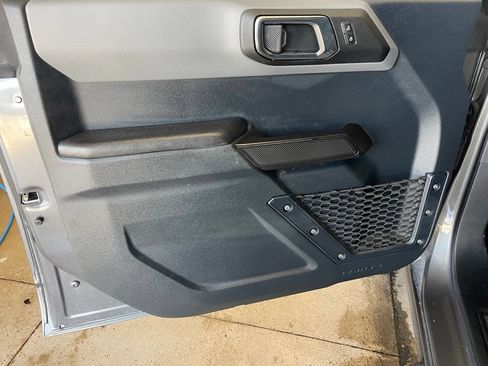 Used 2024 Ford Bronco Black Diamond AWD/4WD image 9