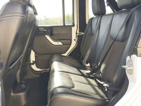 Used 2015 Jeep Wrangler Unlimited Sport AWD/4WD image 30