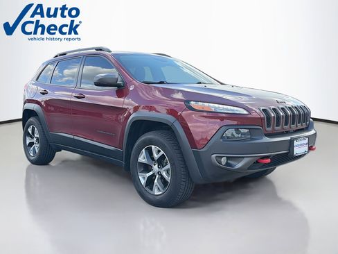 Used 2018 Jeep Cherokee Trailhawk w/ Quick Order Package 27L AWD/4WD image 1