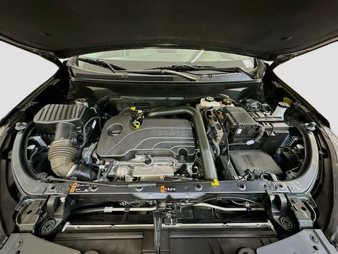 Used 2023 Chevrolet Equinox LT image 34