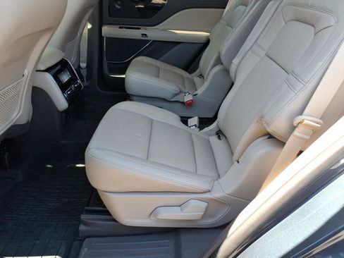 Used 2023 Lincoln Aviator Grand Touring w/ Elements Package Plus image 12