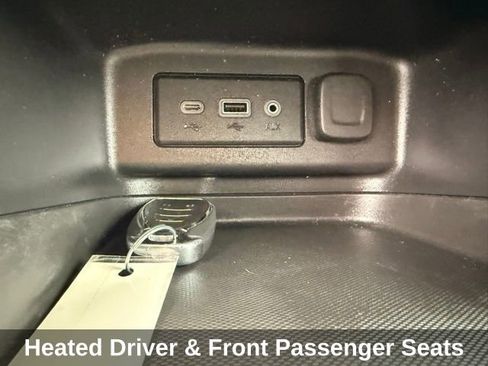 Used 2019 Chevrolet Equinox LT w/ Driver Convenience Package image 31