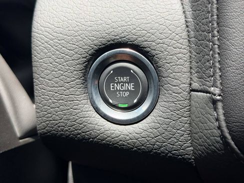 Used 2024 GMC Yukon XL Denali w/ Denali Reserve Package AWD/4WD image 31