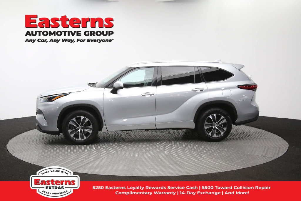 Used 2021 Toyota Highlander XLE FWD image 65