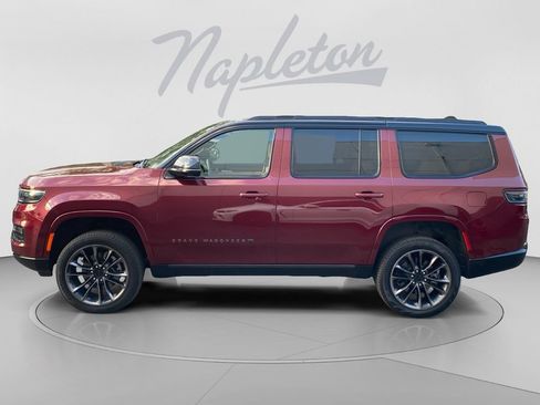 Used 2025 Jeep Grand Wagoneer Series III w/ Quick Order Packagew 28T AWD/4WD image 2