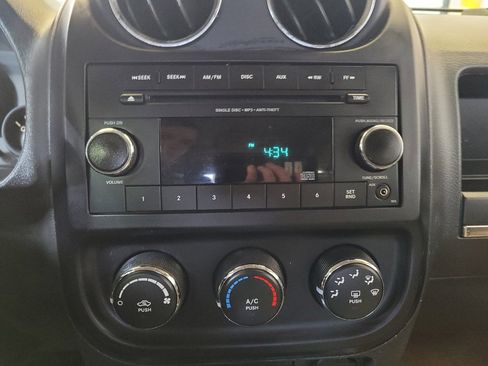 Used 2014 Jeep Patriot Sport w/ Power Value Group FWD image 25