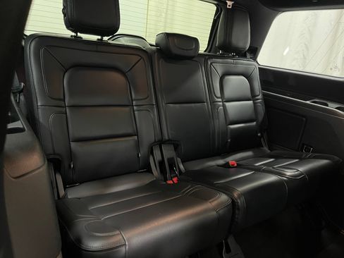 Used 2019 Lincoln Navigator Reserve AWD/4WD image 32