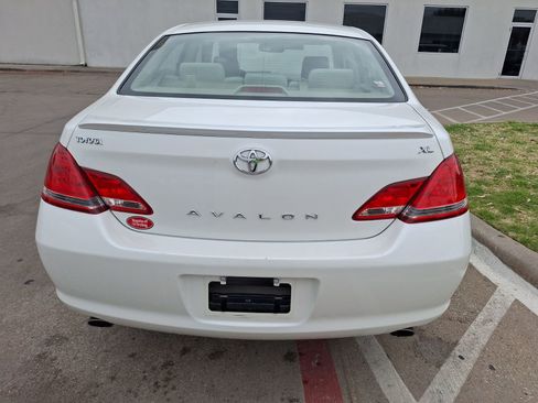 Used 2006 Toyota Avalon XL image 5