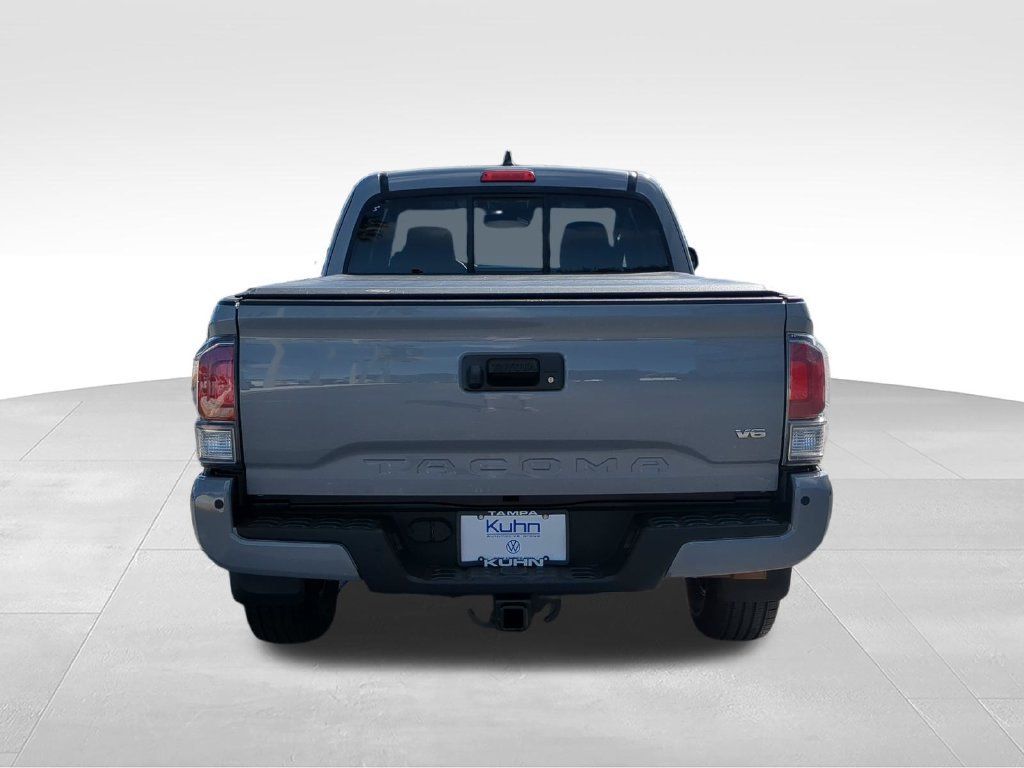 Used 2020 Toyota Tacoma TRD Off-Road w/ TRD Premium Off Road Package AWD/4WD image 4
