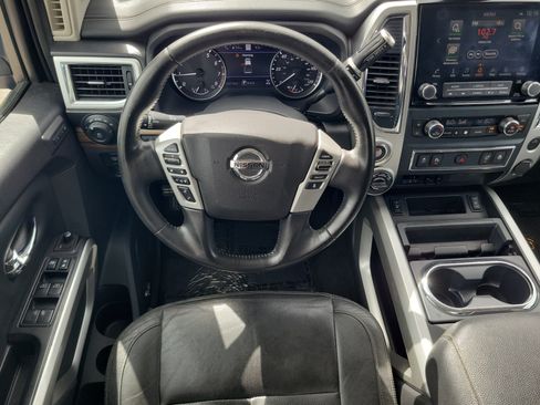 Used 2020 Nissan Titan SL w/ Moonroof Package AWD/4WD image 15