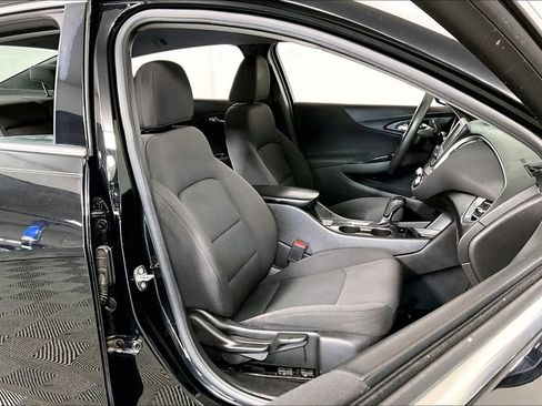 Used 2017 Chevrolet Malibu LS image 7