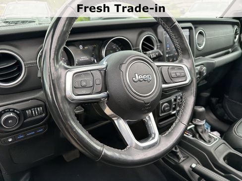 Certified 2022 Jeep Wrangler Unlimited Sahara w/ Cold Weather Group AWD/4WD image 18