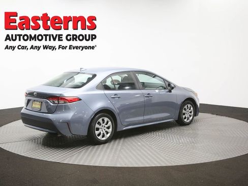 Used 2022 Toyota Corolla LE FWD image 40