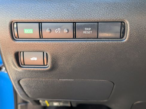 Certified 2024 Nissan Sentra SV image 33