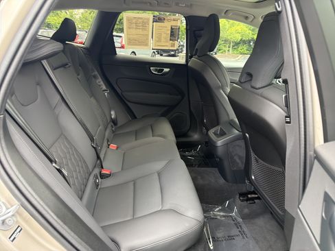 Used 2026 Volvo XC60 B5 Core AWD/4WD image 35