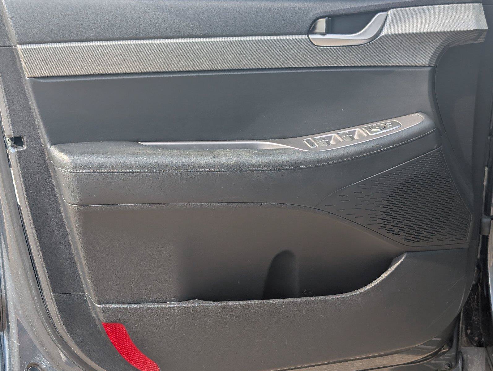 Used 2024 Hyundai Palisade SEL FWD image 11
