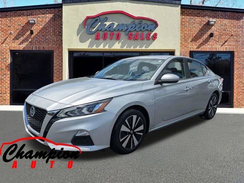 Used 2021 Nissan Altima 2.5 SV FWD image 5
