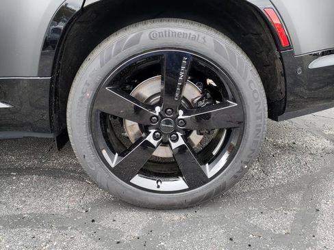 New 2026 Land Rover Defender 130 V8 image 27