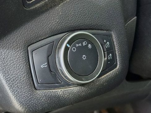 Used 2019 Ford Escape S image 12