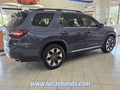 Used 2026 Honda Pilot Elite image 4